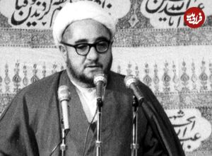 عکس؛ سفر در زمان؛ «محمدصادق خلخالی» در کنار دریای خزر؛ دهه 60
