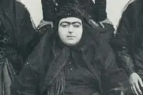 عکس؛ سفر به تاریخ؛ «دختر و نوه‌های ناصرالدین شاه» با لباس و لوازم «درویشی»