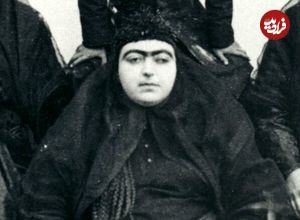 عکس؛ سفر به تاریخ؛ «دختر و نوه‌های ناصرالدین شاه» با لباس و لوازم «درویشی»