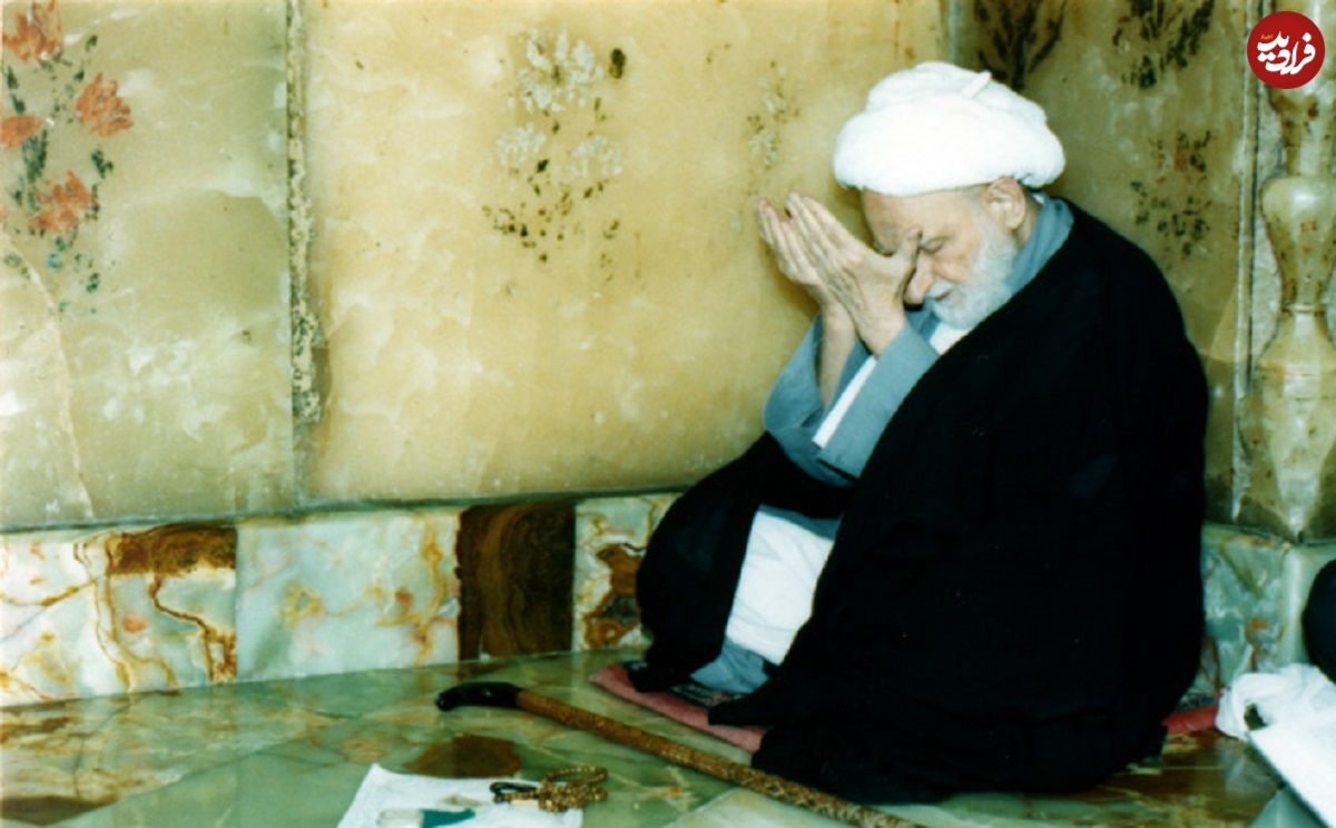 عکس؛ سفر در زمان؛ «آیت الله بهجت» در دوران تحصیل در نجف؛ دهه 1310