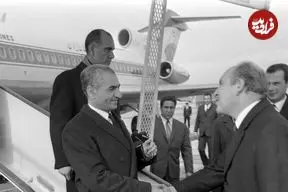 عکس| سفر در زمان؛ «محمدرضا پهلوی و همسر سوم اش» در سفر تایلند؛ سال 1346