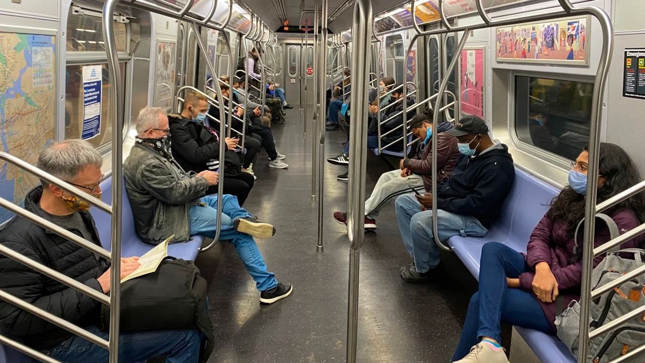 ویدئویی عجیب و چندش‌آور از مترو نیویورک