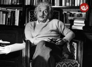 عکس| سفر در زمان؛ «انیشتین» در حال نواختن ویولن در انگلیس؛ سال 1298