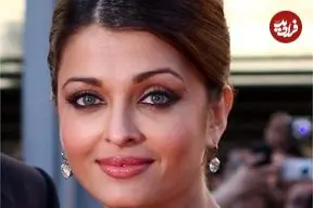 عکس| سفر در زمان؛ ژست خاص «آیشواریا رای» در جشنواره فیلم کن؛ سال 1389