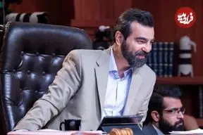 عکس| سفر در زمان؛ «قاضی خلج» در پشت صحنه سریال آقای قاضی؛ سال 1402