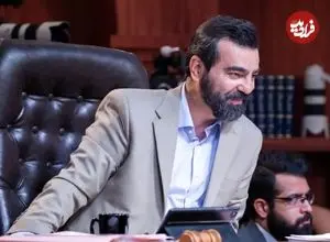 عکس| سفر در زمان؛ «قاضی خلج» در پشت صحنه سریال آقای قاضی؛ سال 1402