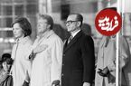 عکس؛ سفر در زمان؛ «محمدرضا پهلوی و همسر سوم اش» در حرم امام رضا؛ سال 57
