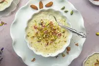 خوردن فرنی برای این افراد ممنوع است؛ فرنی برای چه افرادی مفید است؟