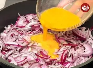 ببییند| طرز تهیه یک غذای ساده با پیاز و تخم مرغ