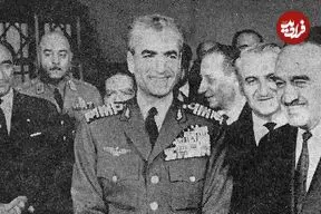 سفر در زمان؛ یادداشت‌های علم، چهارشنبه شب: نظر شاهنشاه نیست که روسها را ناراحت کنند، بلکه می‌خواهند محملی برای خرید اسلحه زیاد پیدا کنند