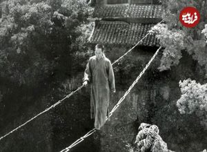 تصاویر؛ سفر در زمان؛ معروف ترین مسیر یک کتابخانه در جهان؛ تلاقی ایمان، معماری و جسارت انسان