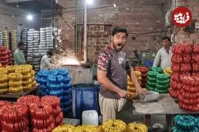 ببینید| مراحل تماشایی تولید انبوه النگوهای رنگی در پاکستان