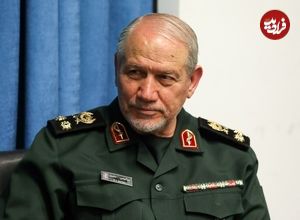 عکس؛ سفر در زمان؛ «رحیم صفوی و محسن رضایی» در یک جلسه نظامی؛ دهه 60