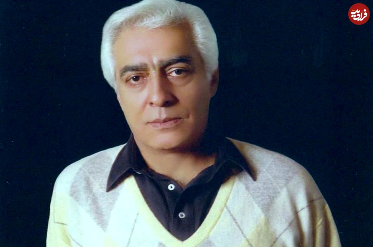 عکس| سفر در زمان؛ «فردین» در حال تمرین با «تختی» در سالن کشتی؛ دهه 30