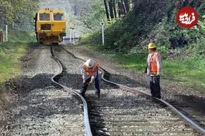 ببینید| چگونه ریل های قطار آسیب دیده تعمیر می شوند؟