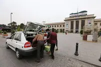 این راننده ها مسافران جامانده راه آهن را به قطار می رسانند 
