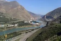 عکس| سفر به ایران قدیم؛ «جادۀ رودبار و کارخانۀ روغن‌کشی» در دوران ناصرالدین شاه
