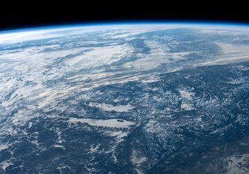 (عکس) نمایش عظمت و زیبایی زمین هنگام بازگشت از فضا