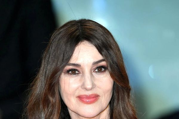 عکس| سفر در زمان؛ «مونیکا بلوچی بازیگر نقش مالنا» در شو بهار جورجیو آرمانی؛ سال 1373