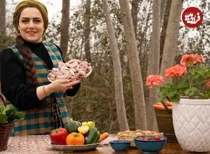 ببینید| غذای روستایی در ایران؛ پخت بلدرچین شکم پر در جنگل