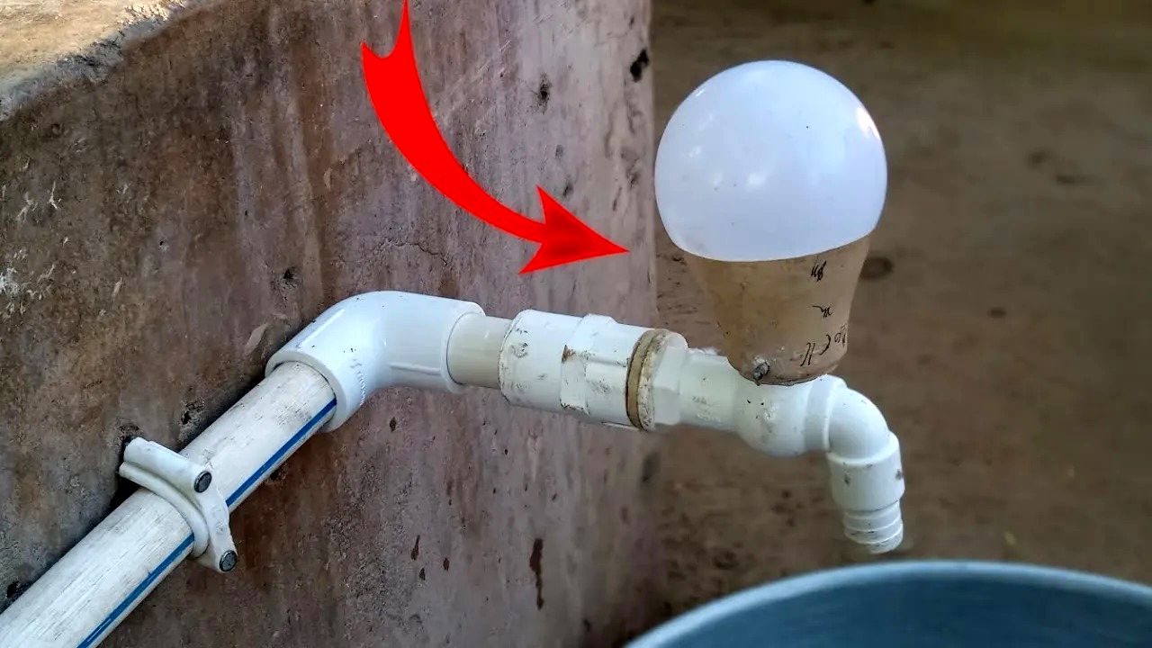 (ویدئو) یک تکنیک عالی برای تعمیر شیر آب پلاستیکی با کمک لامپ LED