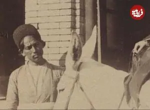 عکس| سفر زمان؛ تصویری از یک جوان ایرانی و همسر الاغ‌سوارش در حدود 145 سال قبل