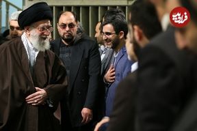 عکس؛ سفر در زمان؛ «سیدمجتبی خامنه ای» در مراسم ختم برادر وحید حقانیان؛ سال 1402