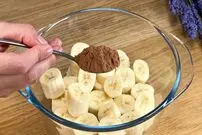 ببینید| طرز تهیه یک کیک خوشمزه بدون شکر و آرد با 3 موز در 5 دقیقه