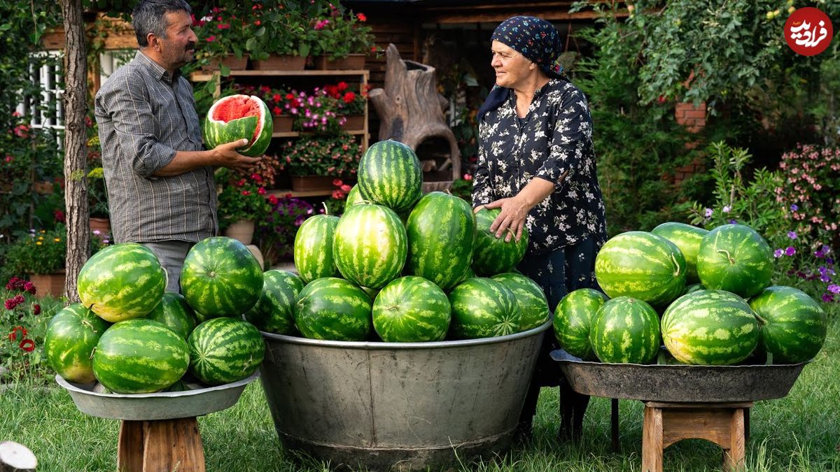 ببینید؛ غذای روستایی در آذربایجان؛ پخت مربای پوست هندوانه