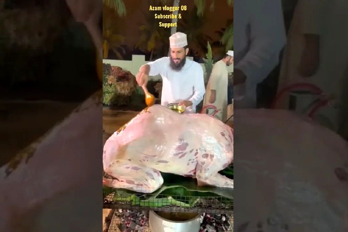 (ویدئو) پخت یک شتر کامل 300 کیلوگرمی به روش عربی - اماراتی