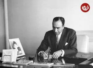 سفر در زمان؛ یادداشت‌های علم، دوشنبه ۳ اردیبهشت ۱۳۵۲