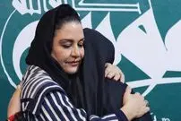عکس| سفر زمان؛ «مریلا زارعی و آناهیتا همتی» در پشت‌صحنه »دبیرستان خضرا»؛ 30 سال قبل