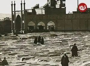 عکس| سفر زمان؛ منظرۀ حرم حضرت معصومه (س) و قبرستان قم در دوران قاجار