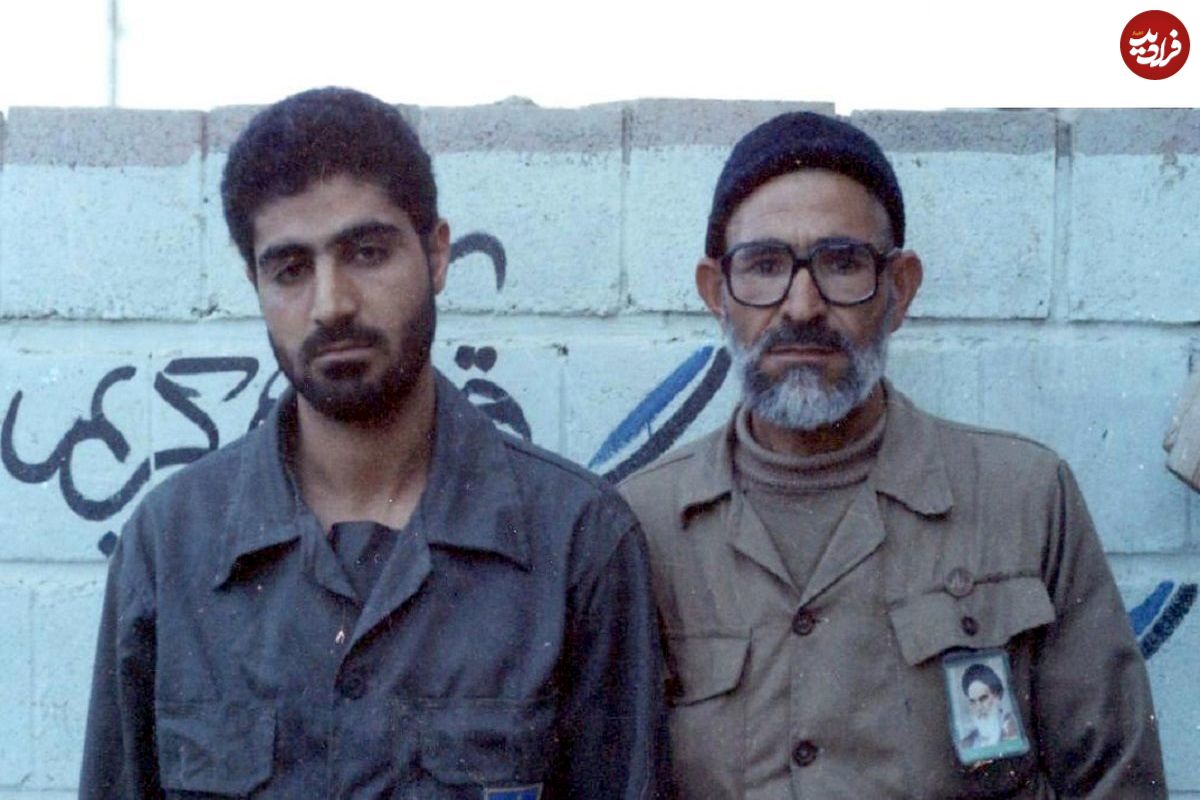 عکس؛ سفر در زمان؛ «سردار سلیمانی» در ایام جنگ در یک دورهمی دوستانه؛ دهه 60