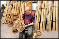 ببینید؛ مراحل ساخت قفس پرنده با بامبو توسط استاد نجار چینی