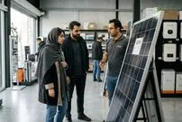 صفر تا ۱۰۰ خرید تجهیزات برق خورشیدی و راه‌اندازی نیروگاه خانگی