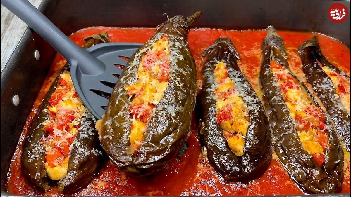 ببینید؛ طرز تهیه دلمه بادمجان با مرغ و فلفل توسط آشپز ماهر ایتالیایی