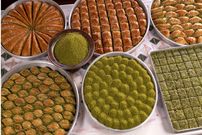 ببینید؛ غذای خیابانی در ترکیه؛ پخت باقلوا در غازی عینتاب