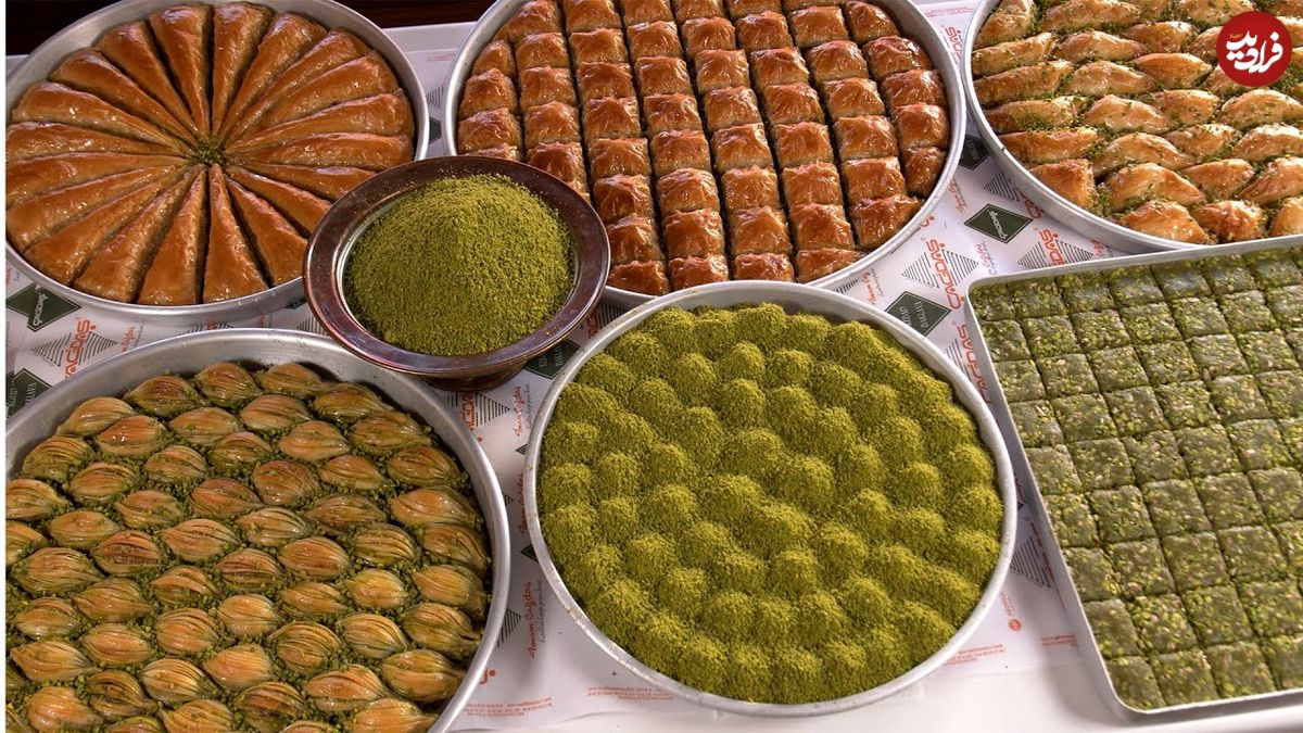 ببینید؛ غذای خیابانی در ترکیه؛ پخت باقلوا در غازی عینتاب