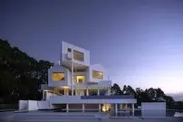 تصاویر| اینجا یکی از خاص ترین هتل های جهان است