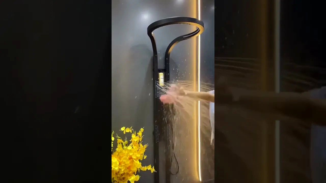 (ویدئو) تمام دوش های حمام جهان به زودی این شکلی می شوند!