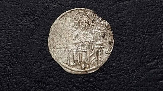 کشف یک سکه هفتصدساله با تصویری از مسیح و پادشاه صربستانی