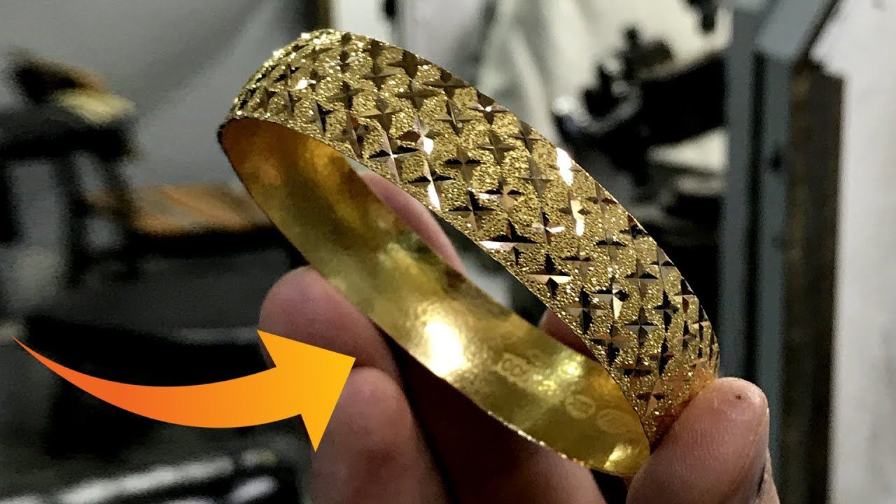 (ویدئو) دستبندهای زیبا، سنگین و گران قیمت طلا چگونه ساخته می شوند؟