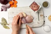 مزه دار کردن مرغ برای جوجه کباب ؛ ۵ روش‌ طلایی برای مزه دار کردن مرغ کبابی