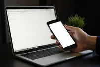 چرا قیمت گوشی و لپ‌تاپ در بازارهای جهانی، دیگر پایین نمی‌آید؟
