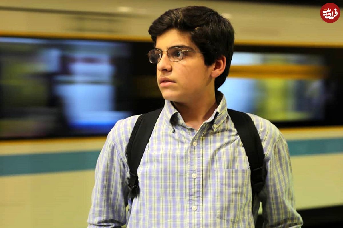 (عکس) چهره جدید بازیگر نوجوانی «جواد جوادی» سریال بچه مهندس کنار خانواده اش