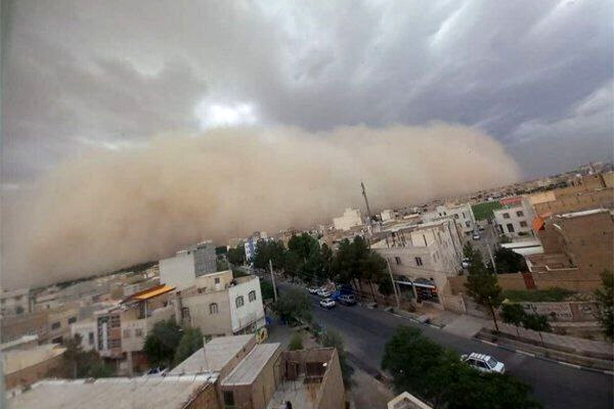 (ویدیو) تصاویر لحظه ورود طوفان وحشتناک به استان تهران