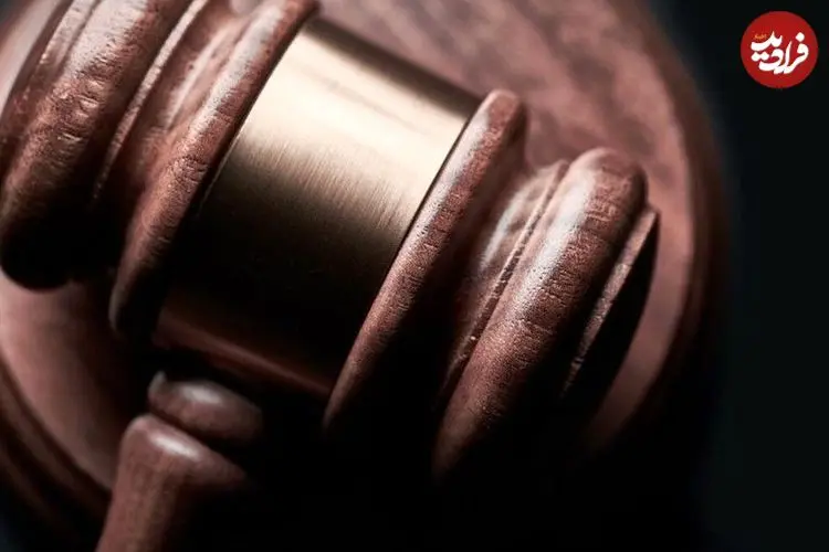 توهین یک خانم به خانمی دیگر در مکان عمومی، مصداق کدام جرم است؟