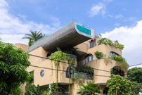 تصاویر؛ معماری منحصربه‌فرد خانه‌ای با «استخر معلق»
