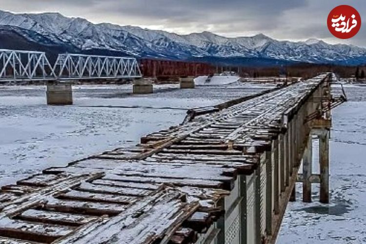 ببینید؛ سقوط مرگبار یک‌ کامیون از روی پل در روسیه